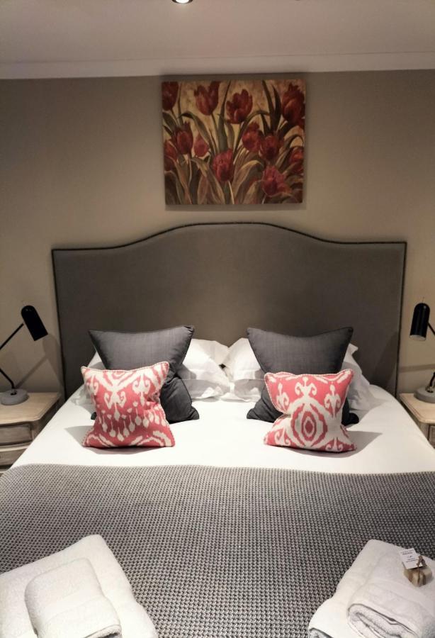 The Dial House 4*