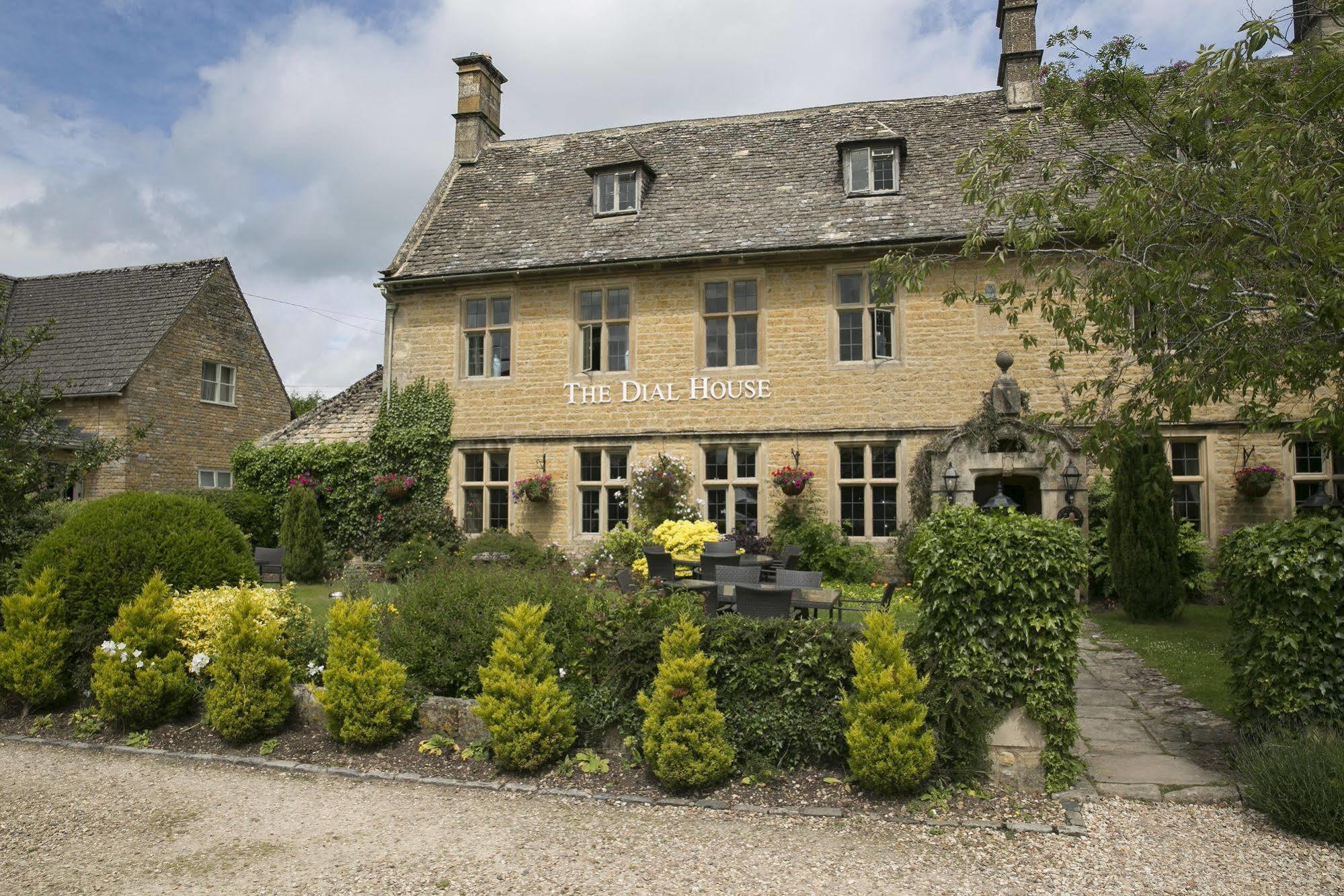 The Dial House 4*